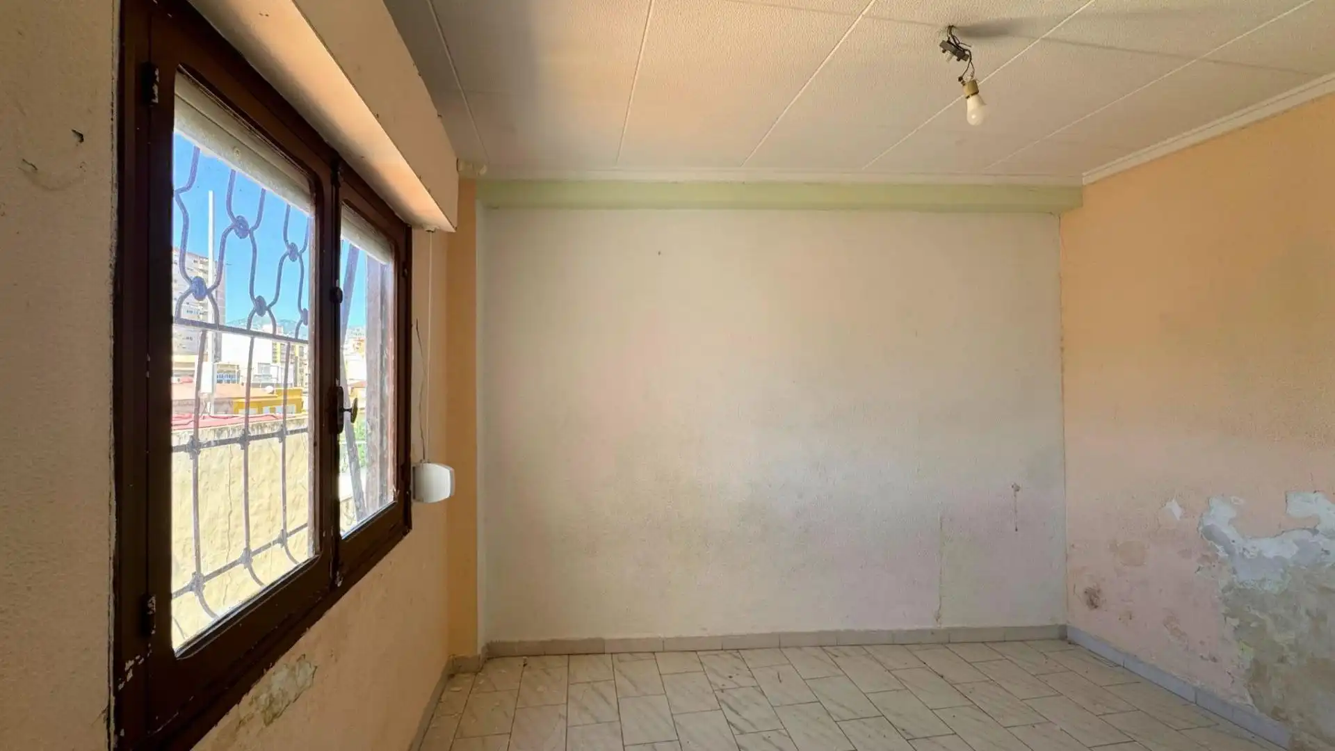 Piso en venta en Elda con Balcón