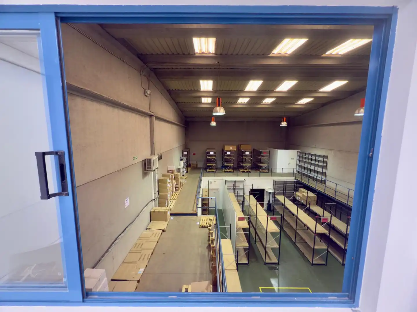 Nave industrial de alquiler en Valle de Elorz / Elortzibar con Calefacción y Alarma