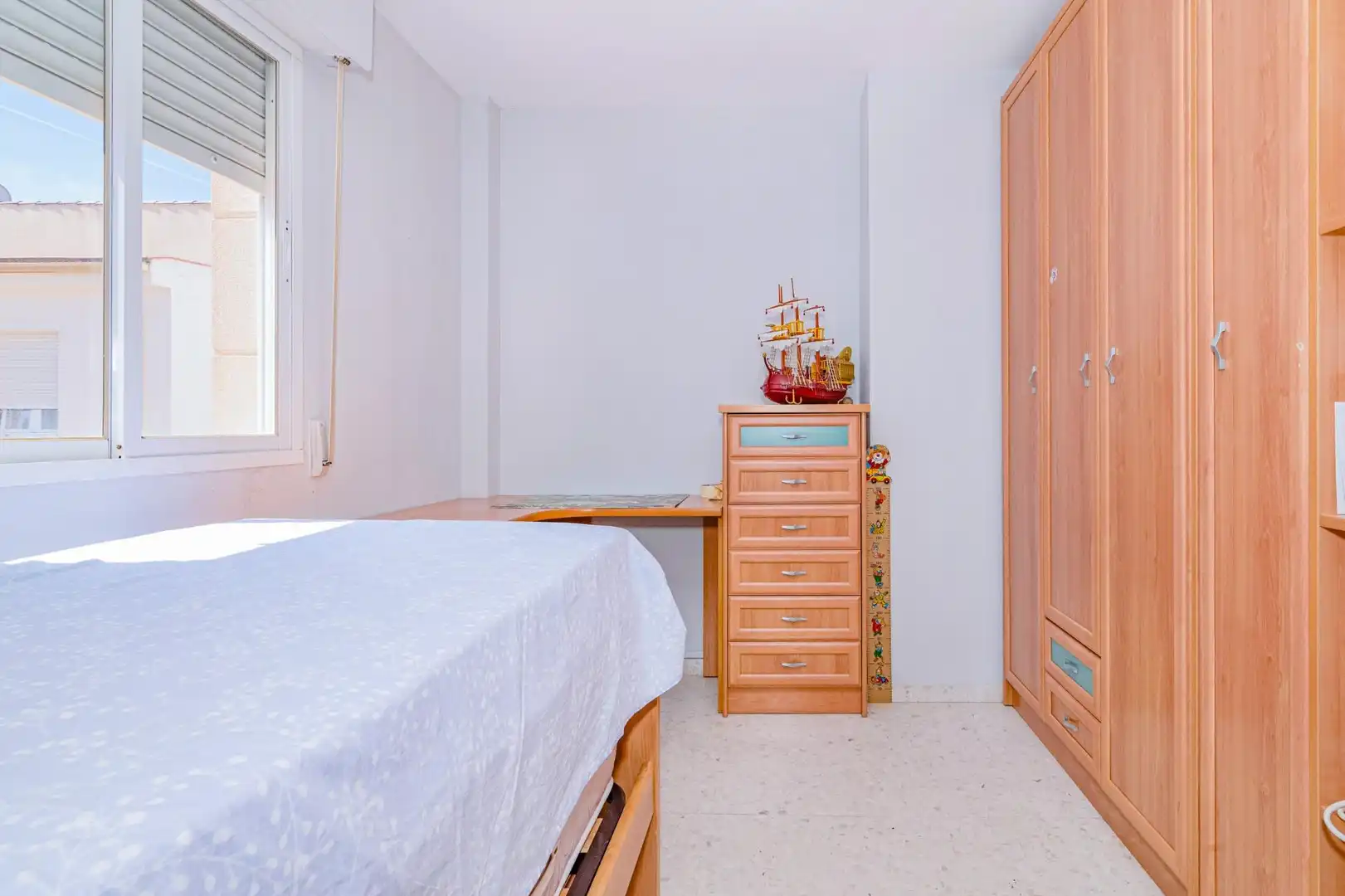 Bedroom of Detached homes for sale in Cúllar Vega  with Storage room and Alarm