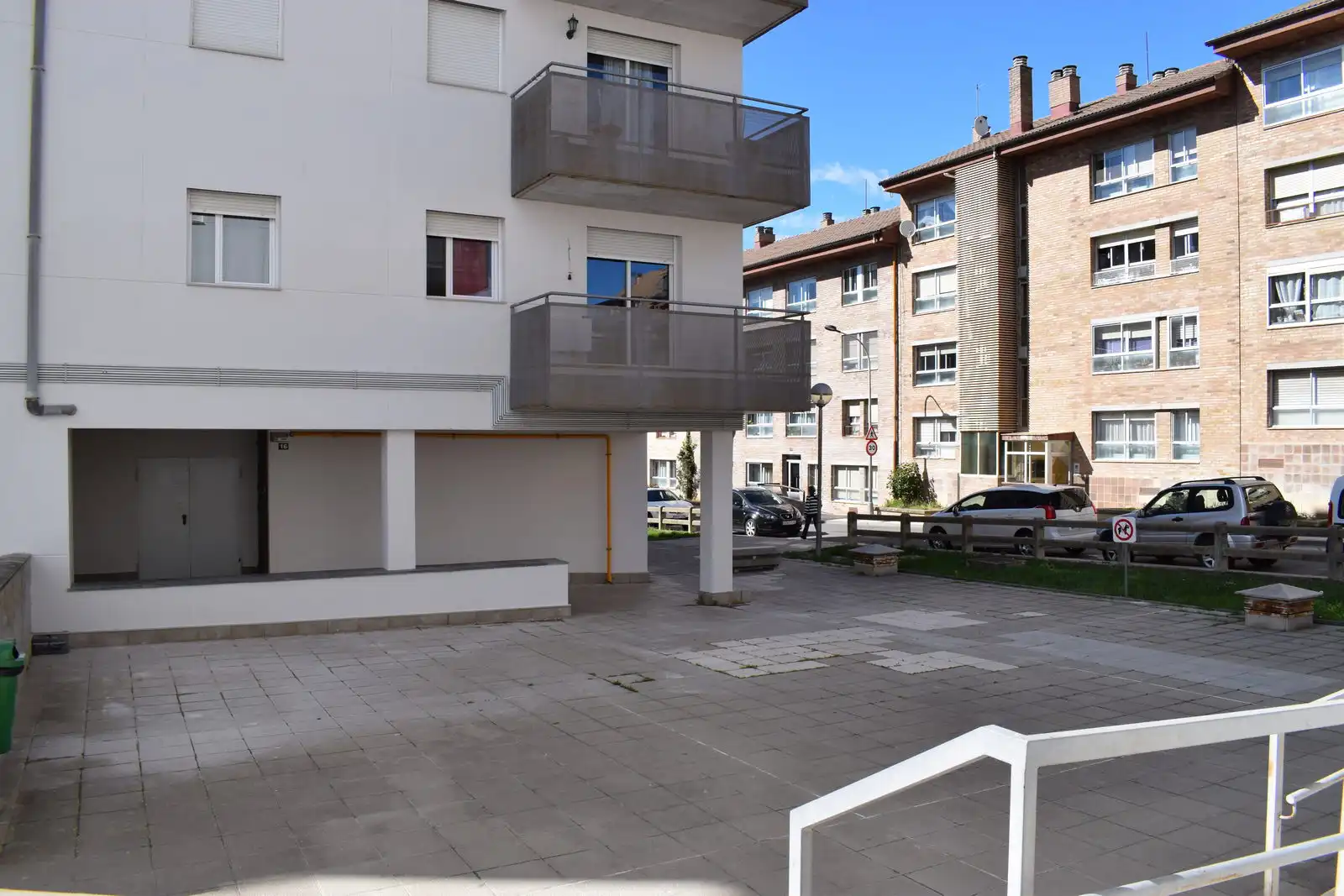 Exterior view of Flat for sale in Sabiñánigo  with Storage room and Balcony