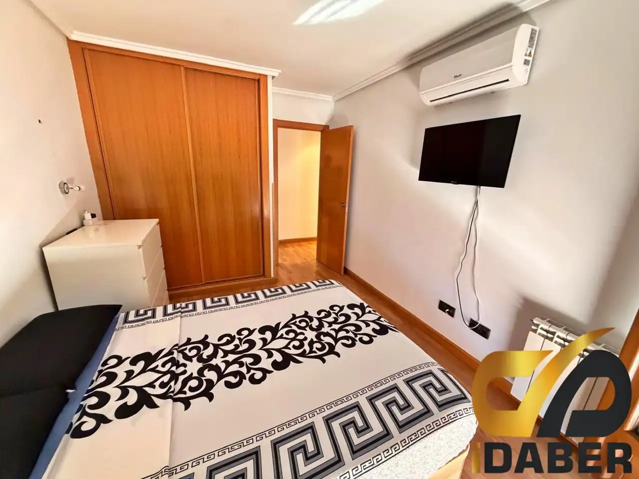 Habitación de Planta baja en venta en Yeles con Aire acondicionado y Calefacción