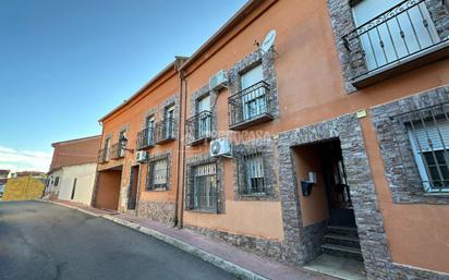 Vista exterior de Pis en venda en Loeches amb Terrassa