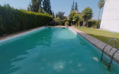 Piscina de Casa o xalet en venda en  Córdoba Capital amb Terrassa i Piscina