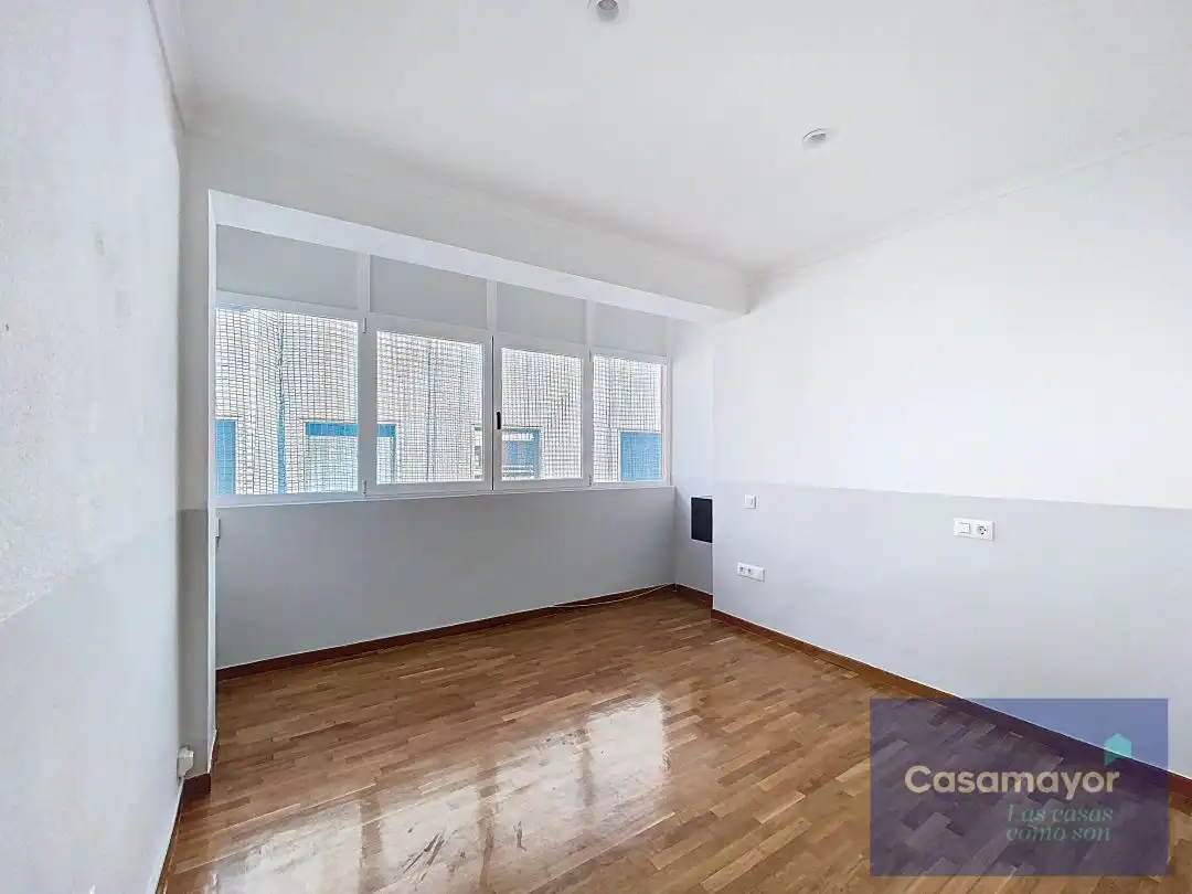 Piso de alquiler en Alicante / Alacant con Aire acondicionado y Calefacción