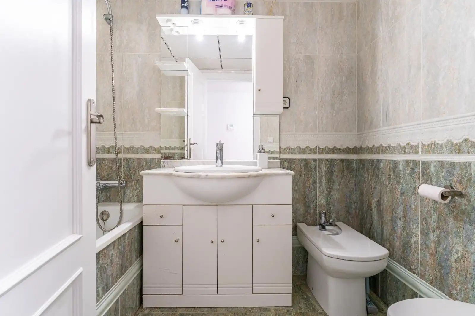 Badezimmer von Wohnung zum Verkauf in Reus mit Klimaanlage, Heizung und Parkett