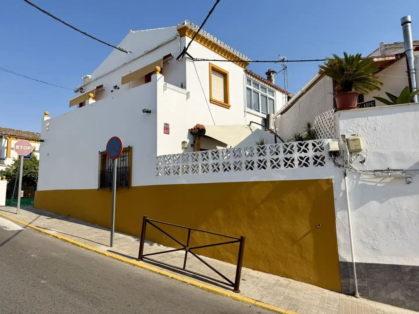 Vista exterior de Casa o chalet en venta en Camas con Aire acondicionado, Calefacción y Terraza