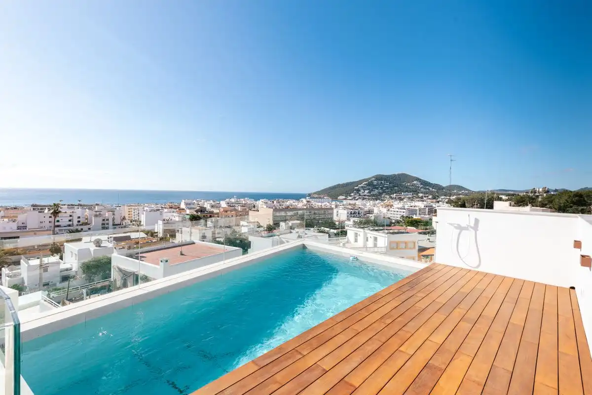 Casa con terraza en venta en Carrer de Ramon Llull