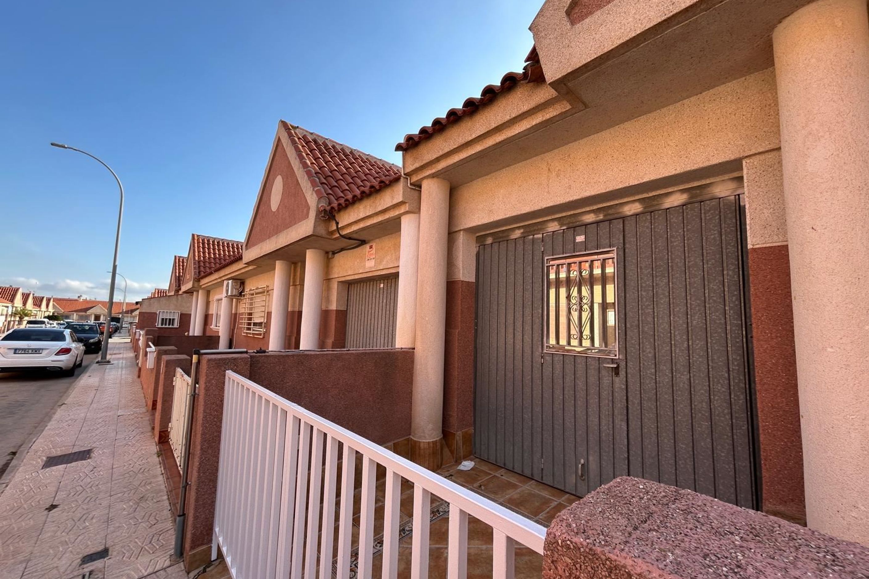 Außenansicht von Einfamilien-Reihenhaus zum Verkauf in Fuente Álamo de Murcia