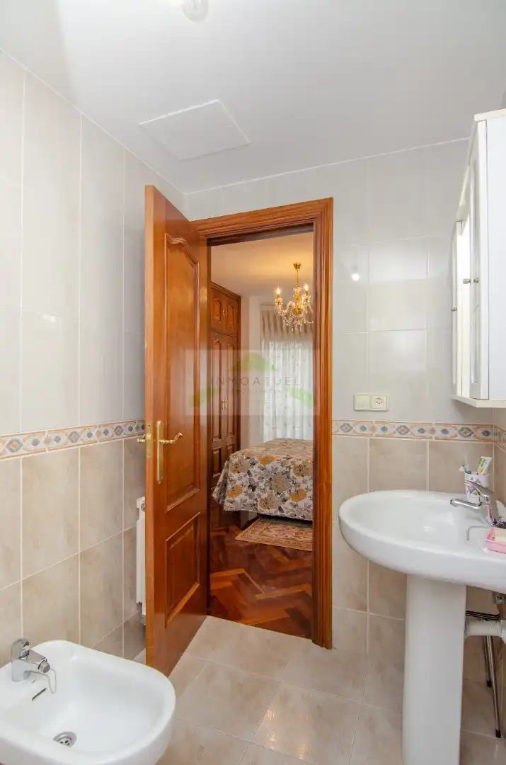 Baño de Piso en venta en A Coruña Capital  con Calefacción, Parquet y Trastero