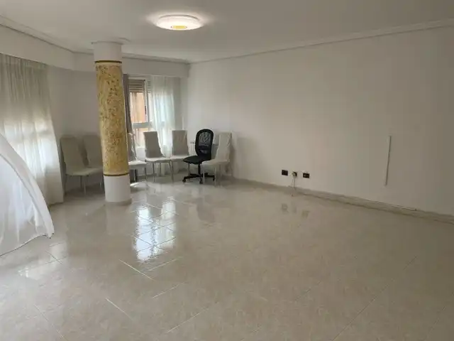 Sala d'estar de Pis en venda en Castellón de la Plana / Castelló de la Plana amb Calefacció, Terrassa i Traster
