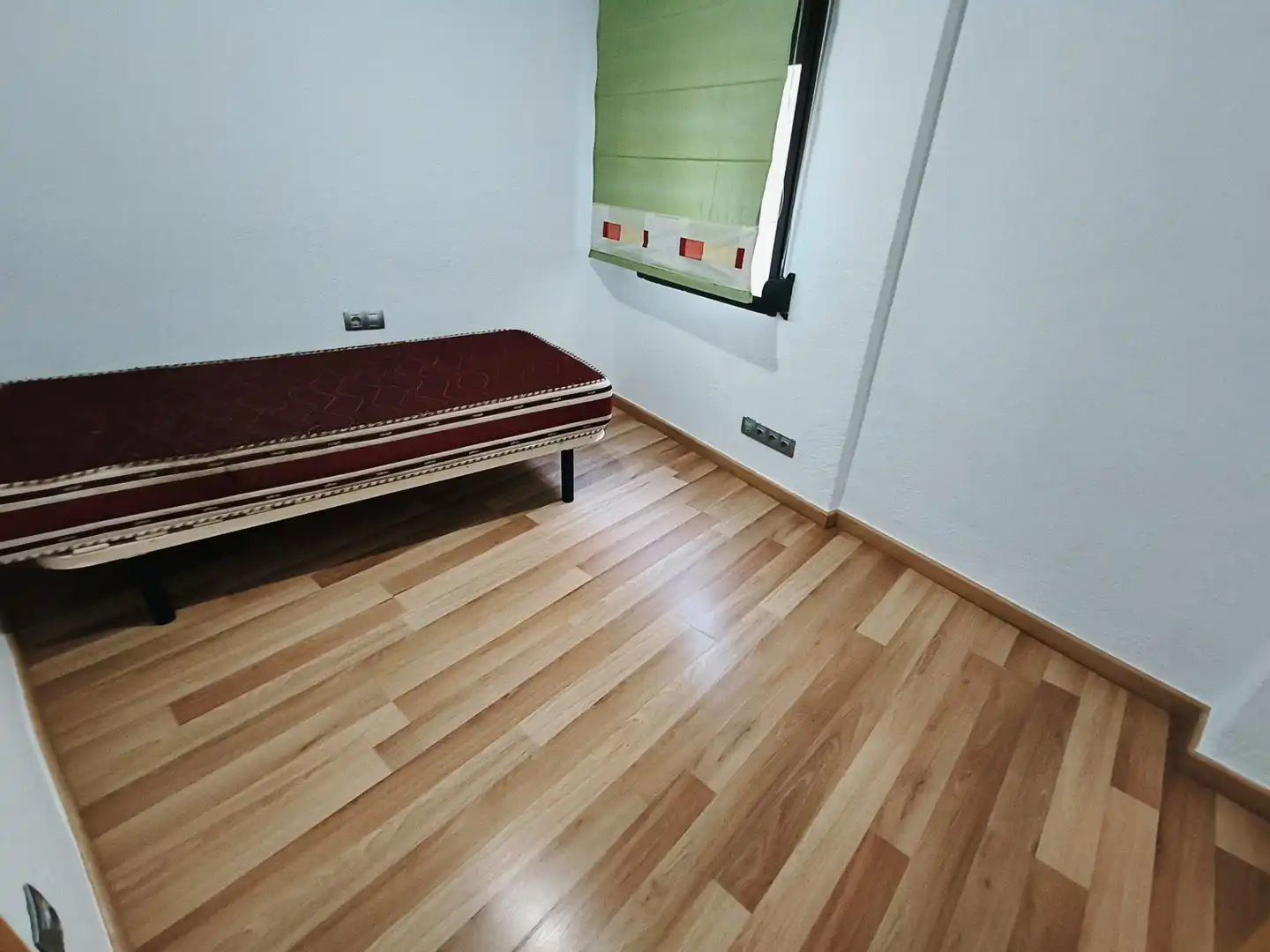 Bedroom of Flat for sale in Córdoba  with Air Conditioner