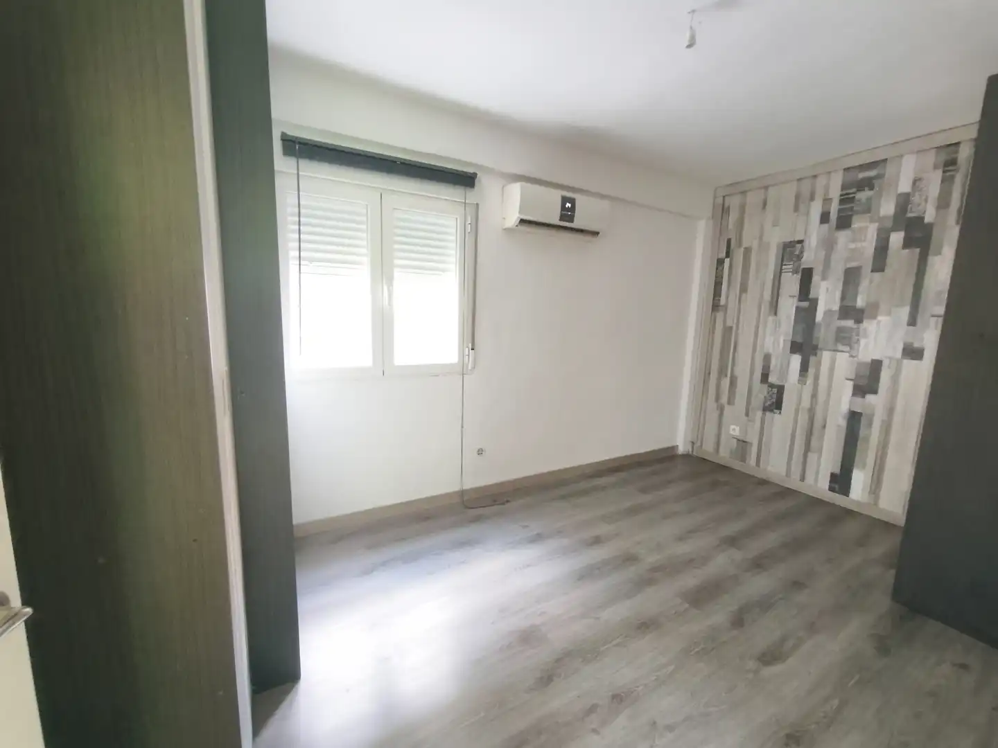Dormitori de Pis en venda en Móstoles amb Aire condicionat, Parquet i Moblat