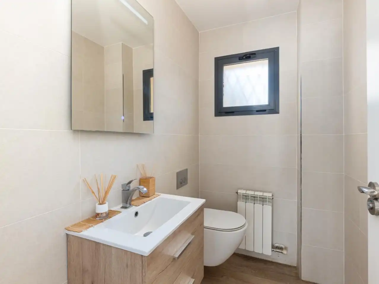 Bathroom of Houses for sale in Canet de Mar  with Terrace, Swimming Pool and Balcony