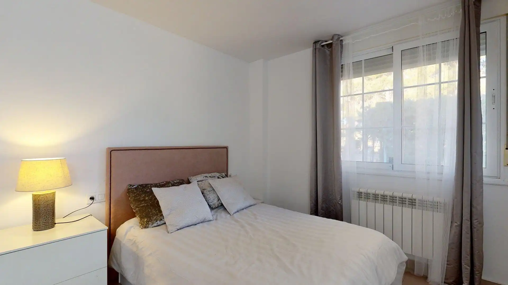 Bedroom of Houses for sale in La Muela