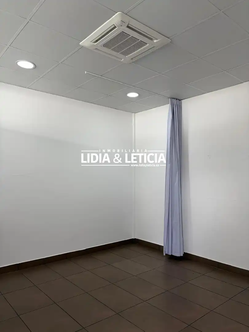 Gewerbefläche zum Verkauf in Nueva Alcalá, imagen 8