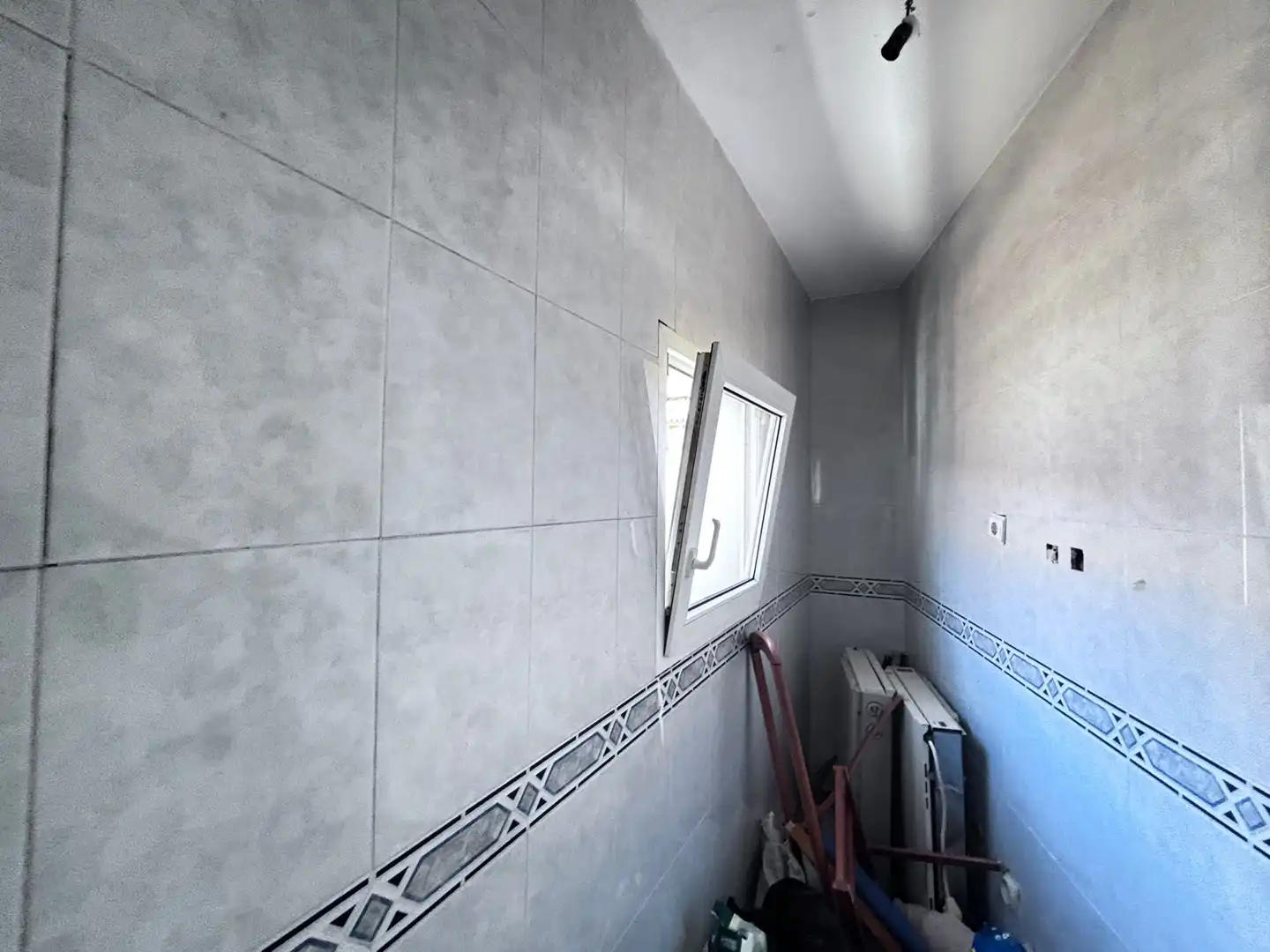 Badezimmer von Gebäude zum Verkauf in Burgos