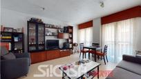 Living room of Flat for sale in Parla  with Heating, Swimming Pool and Community pool