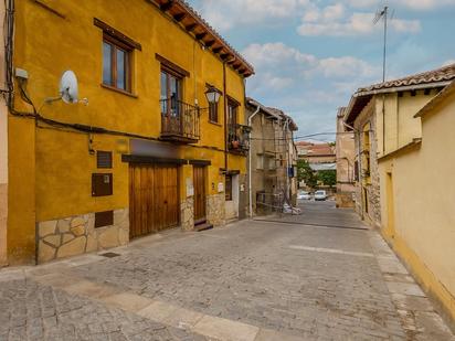 Vista exterior de Pis en venda en Torrelaguna