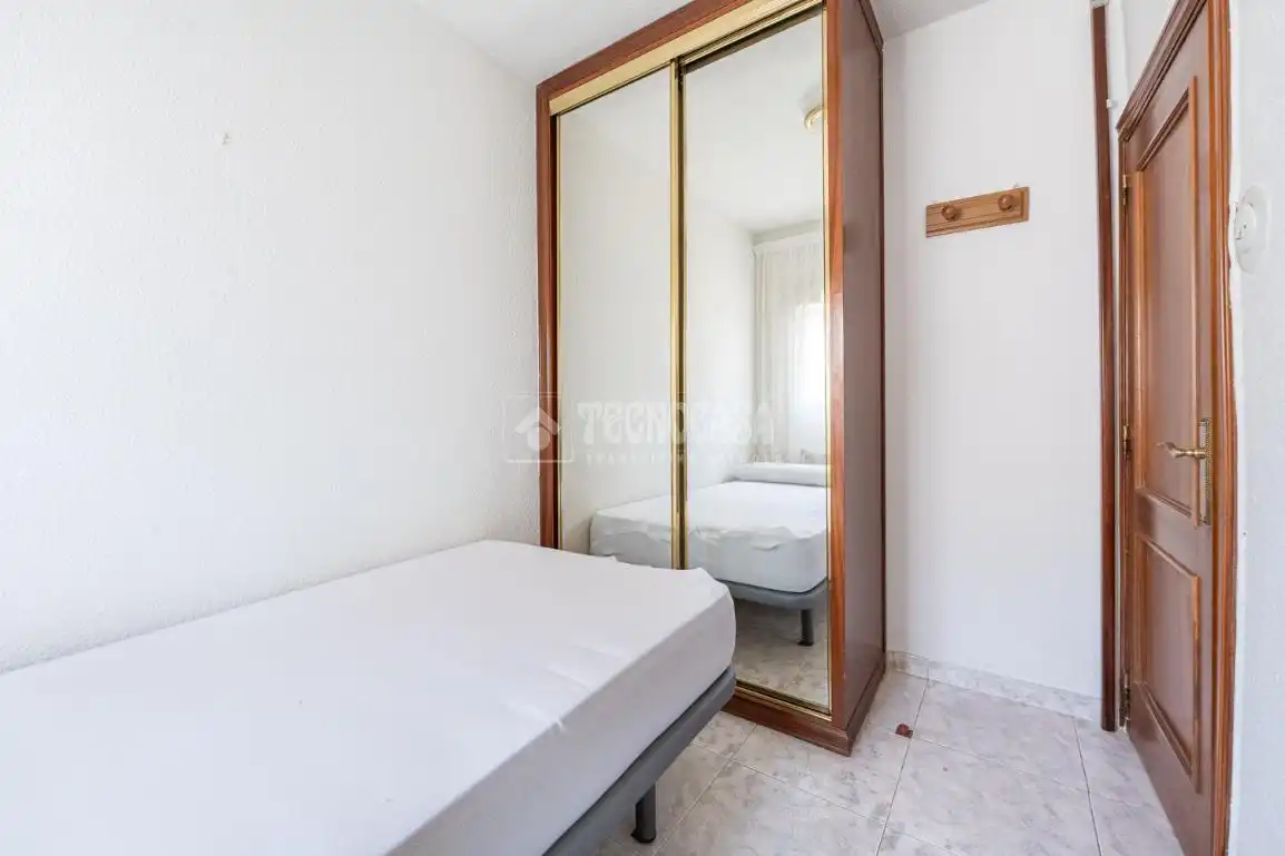 Habitación de Piso en venta en Madrid con Calefacción