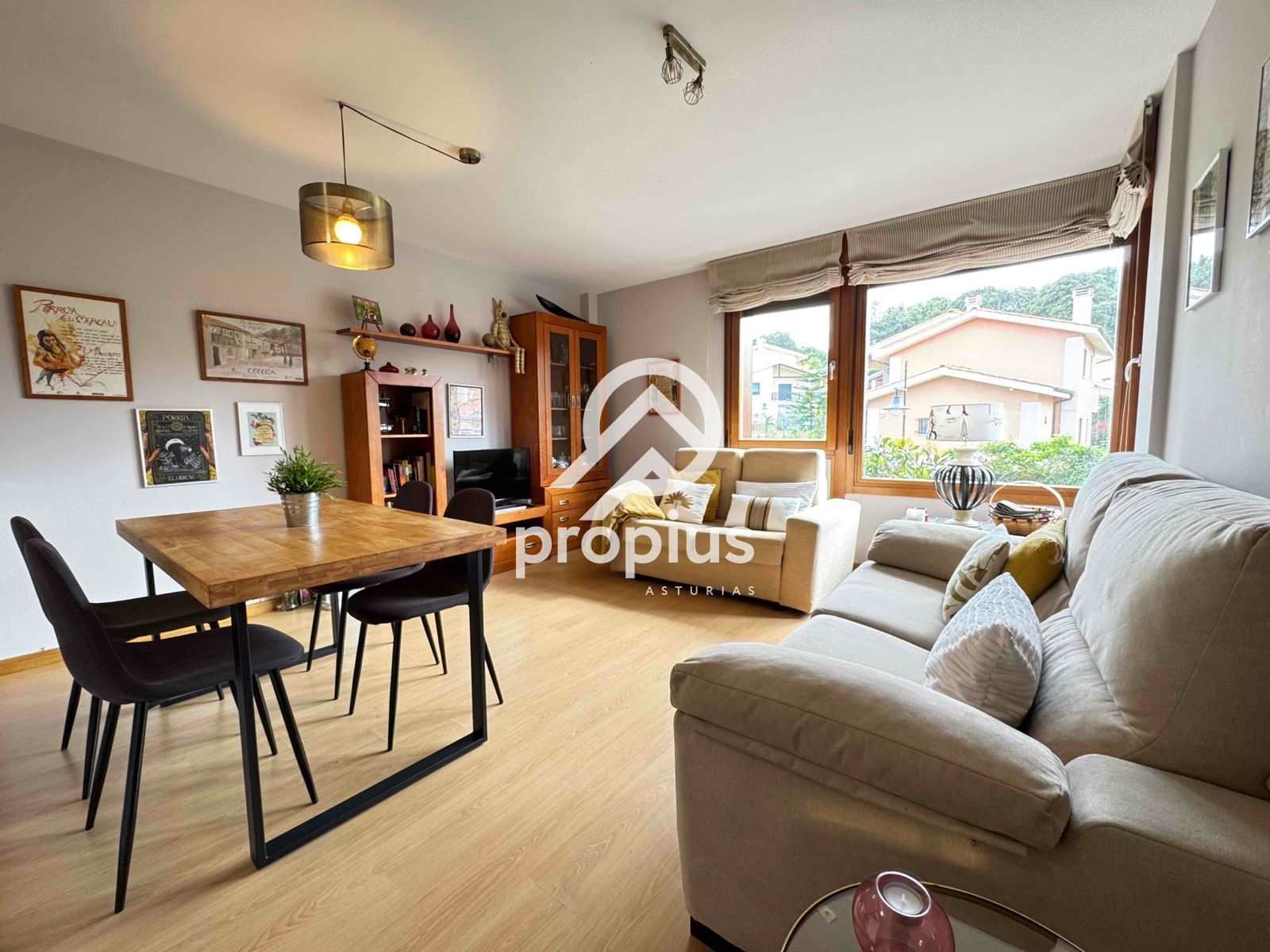 Living room of Flat for sale in Llanes  with Heating, Parquet flooring and Storage room