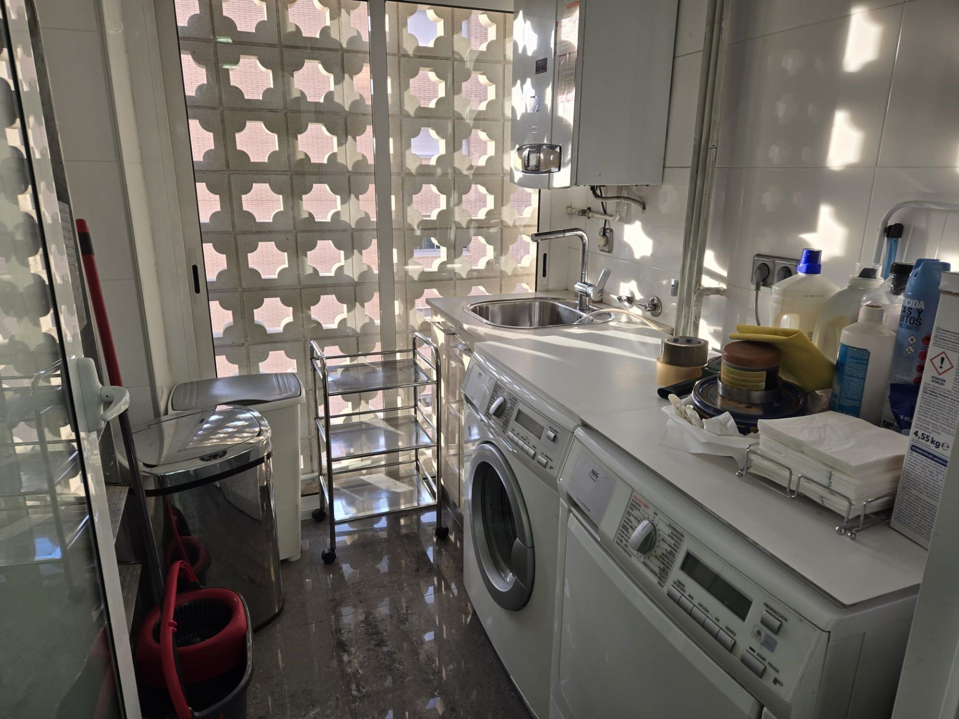 Cuina de Pis en venda en L'Hospitalet de Llobregat amb Calefacció i Balcó