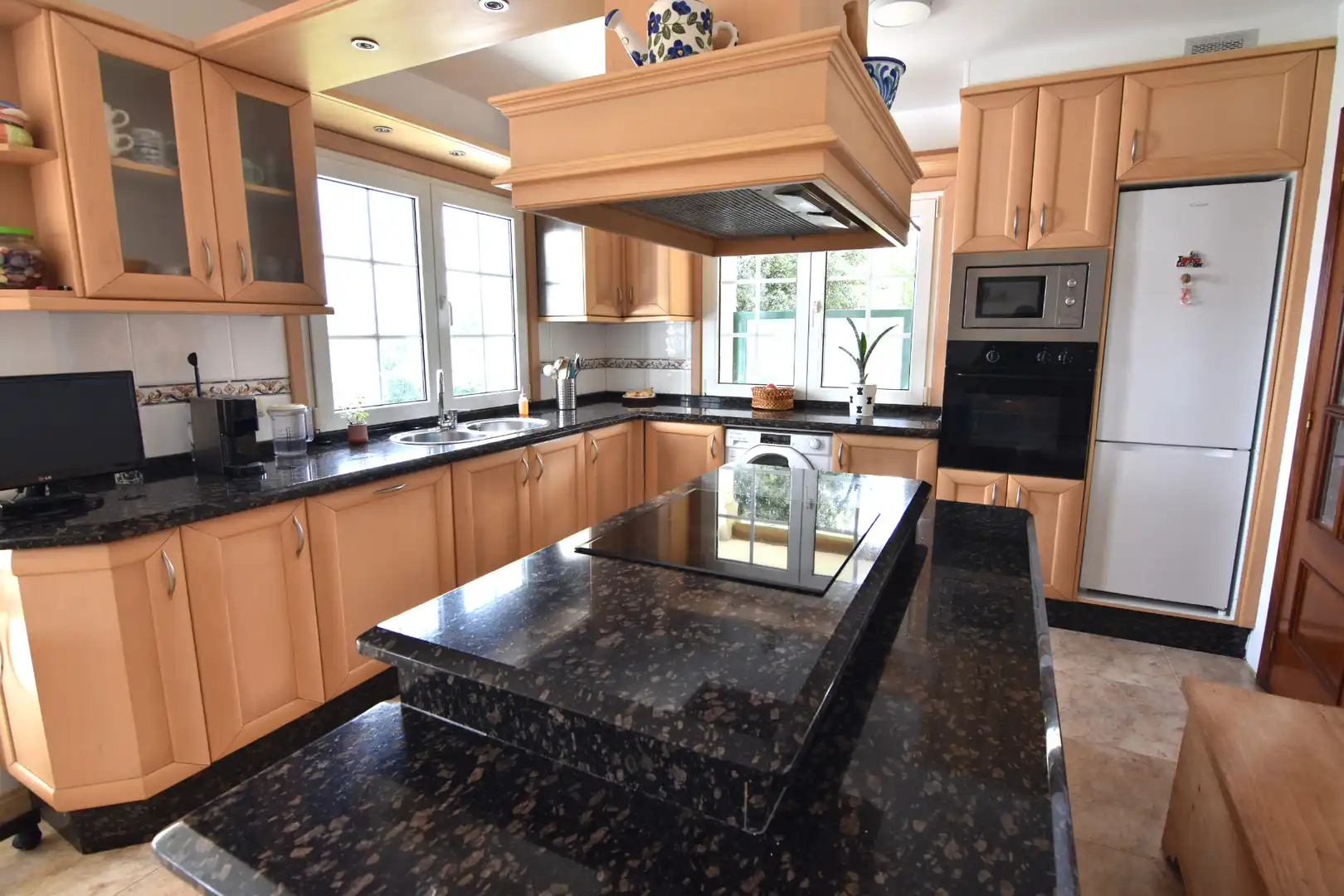 Kitchen of Houses for sale in Sada (A Coruña)  with Heating, Private garden and Parquet flooring