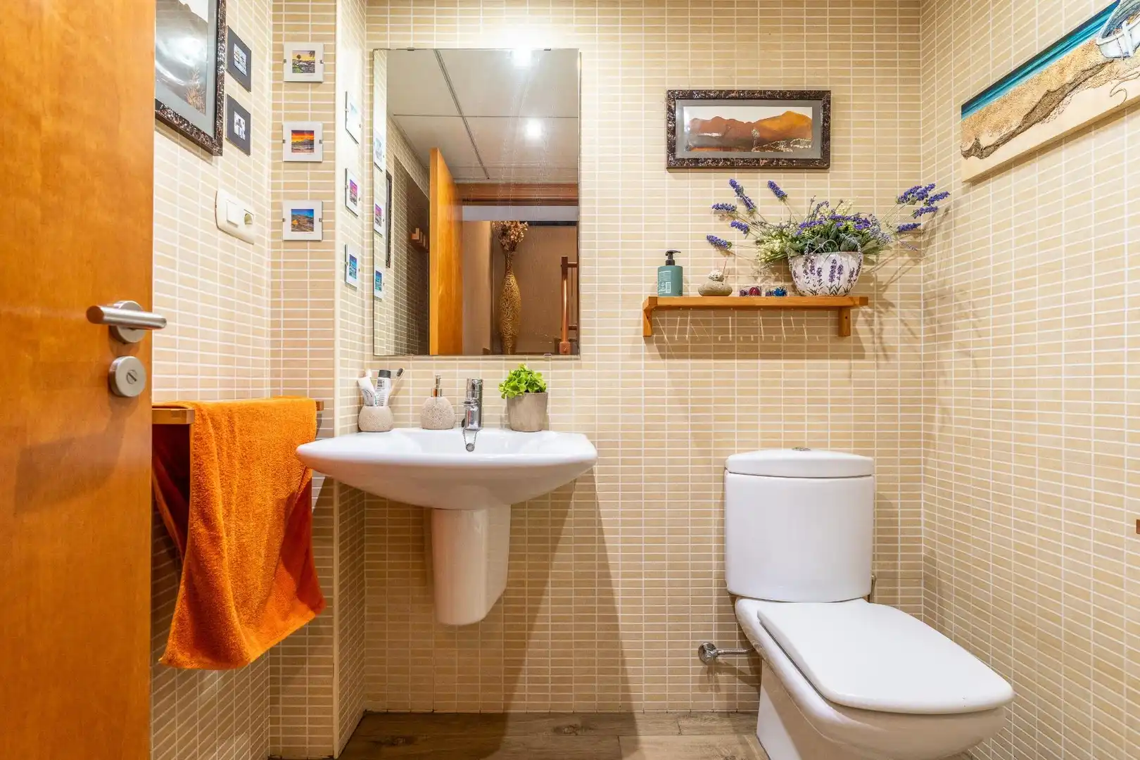 Baño de Casa adosada en venta en Montbrió del Camp con Aire acondicionado, Calefacción y Jardín privado