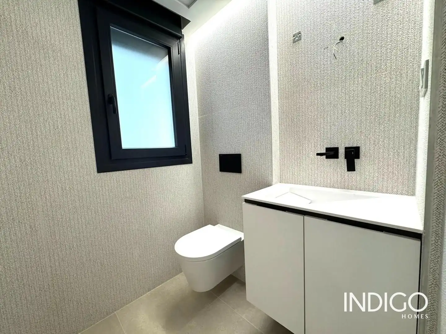 Bathroom of Flat for sale in Dénia  with Air Conditioner, Heating and Terrace