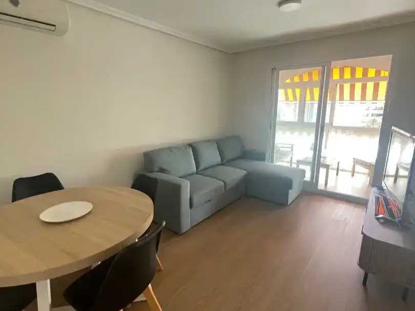 Wohnzimmer von Wohnung zur Miete in Finestrat mit Klimaanlage und Schwimmbad