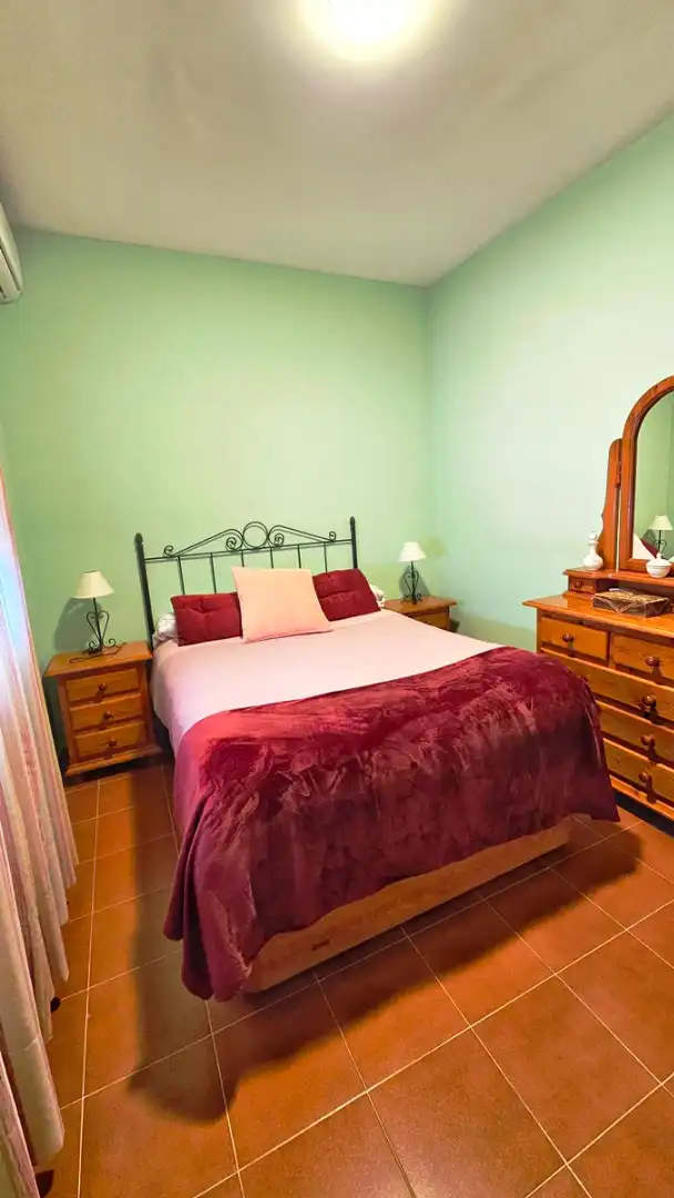 Habitación de Casa adosada en venta en Cortegana con Terraza y Trastero