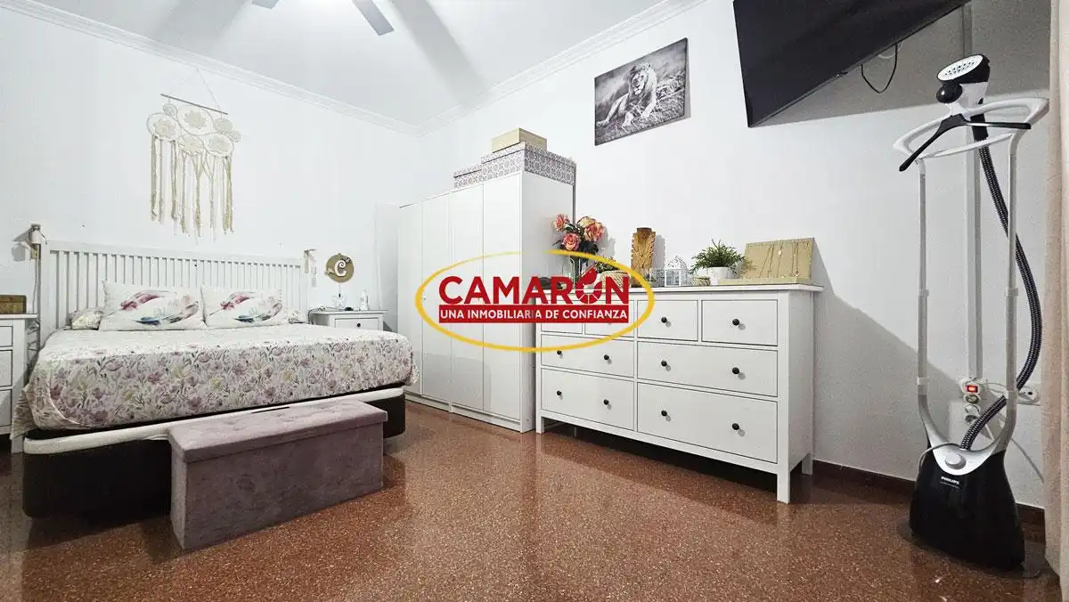 Habitación de Casa adosada en venta en La Puebla del Río