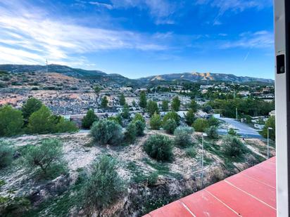 Vista exterior de Pis en venda en Alcoy / Alcoi amb Traster