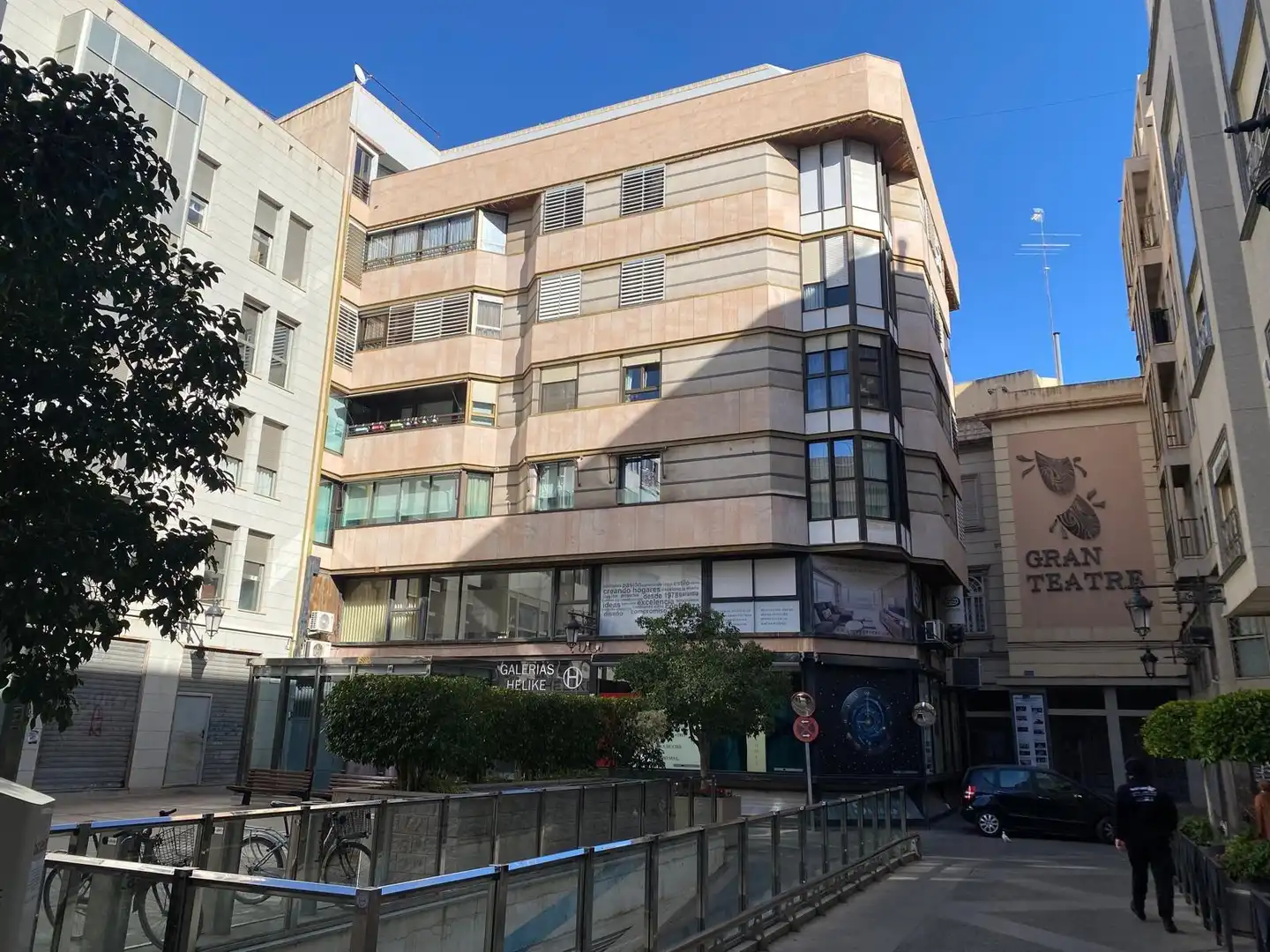 Vista exterior de Piso en venta en Elche / Elx con Aire acondicionado, Parquet y Trastero
