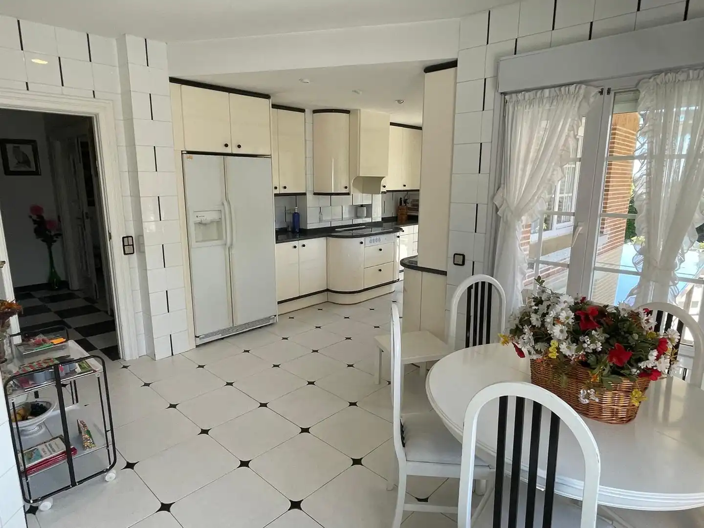 Cocina de Casa o chalet en venta en Torrelodones con Aire acondicionado, Calefacción y Jardín privado