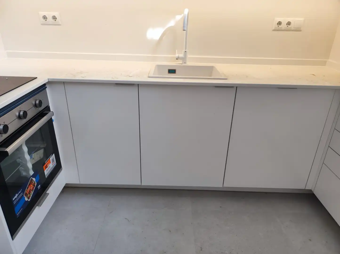 Küche von Wohnung zur Miete in Málaga mit Klimaanlage, Heizung und Ofen