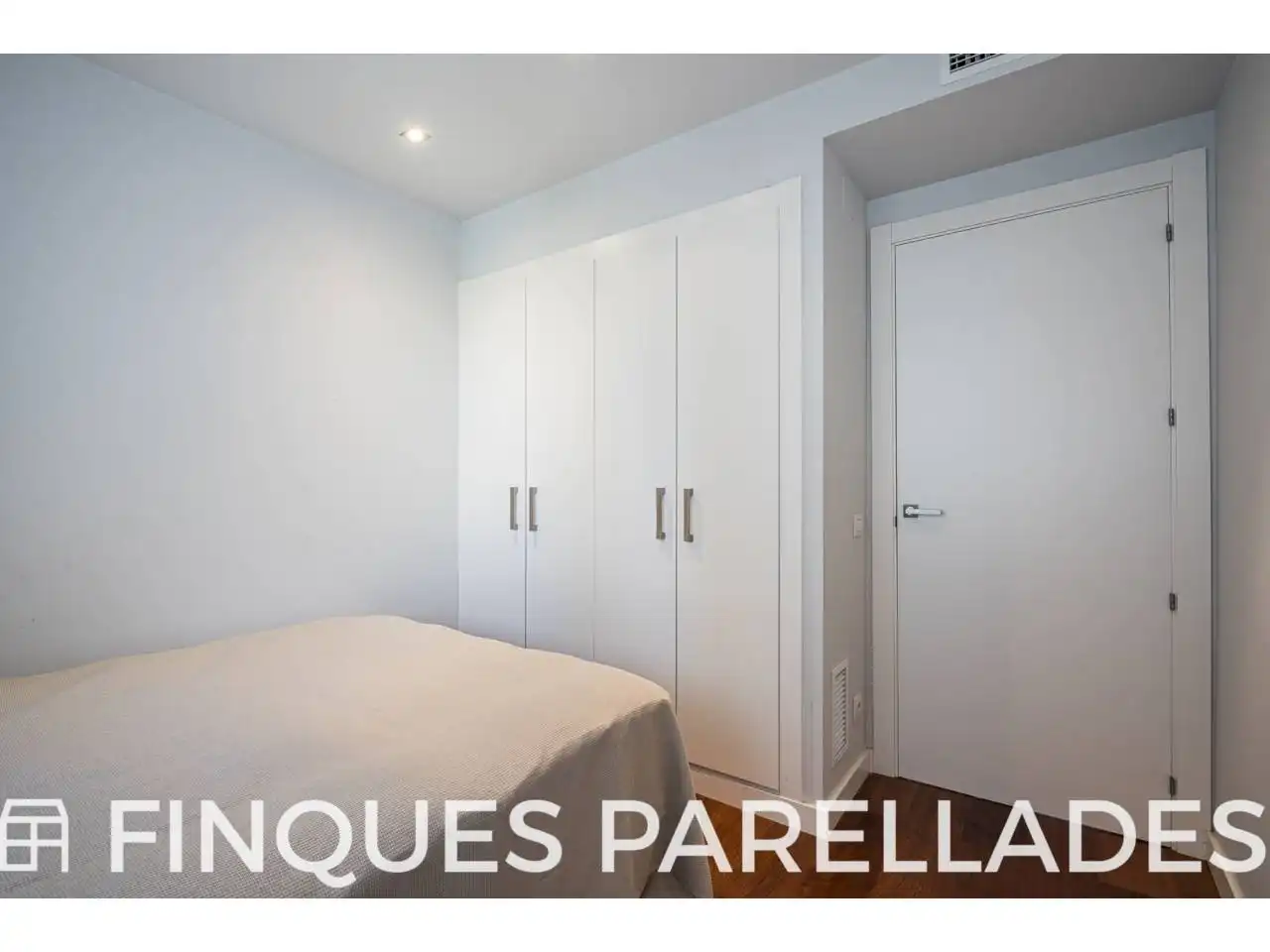 Bedroom of Flat for sale in Sitges  with Air Conditioner, Heating and Parquet flooring