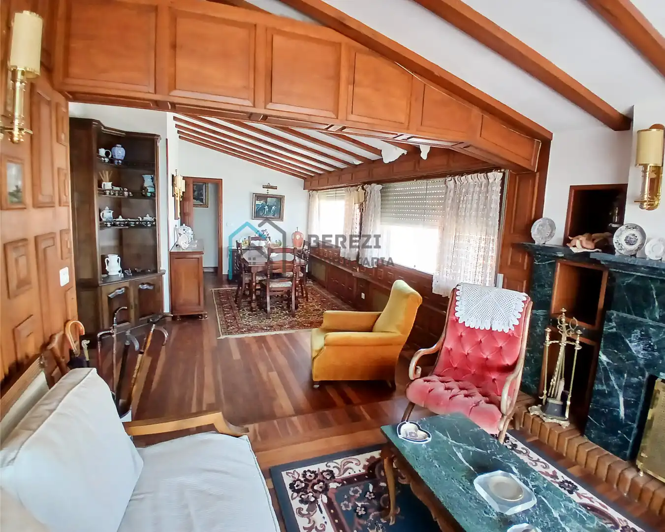 Sala d'estar de Àtic en venda en Bermeo amb Moblat i Balcó