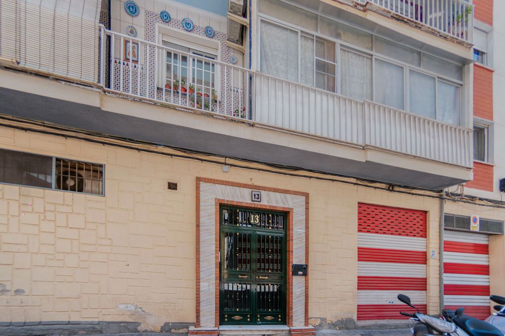Flat for sale in C/ San Pio X, Barrio de Zaidín