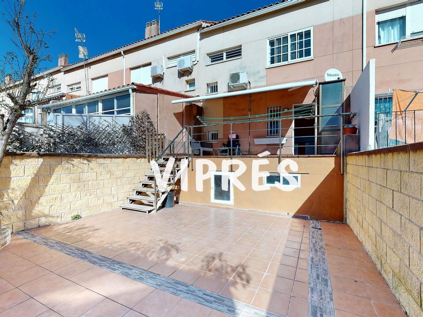 Casa adosada en venda a La Cañada