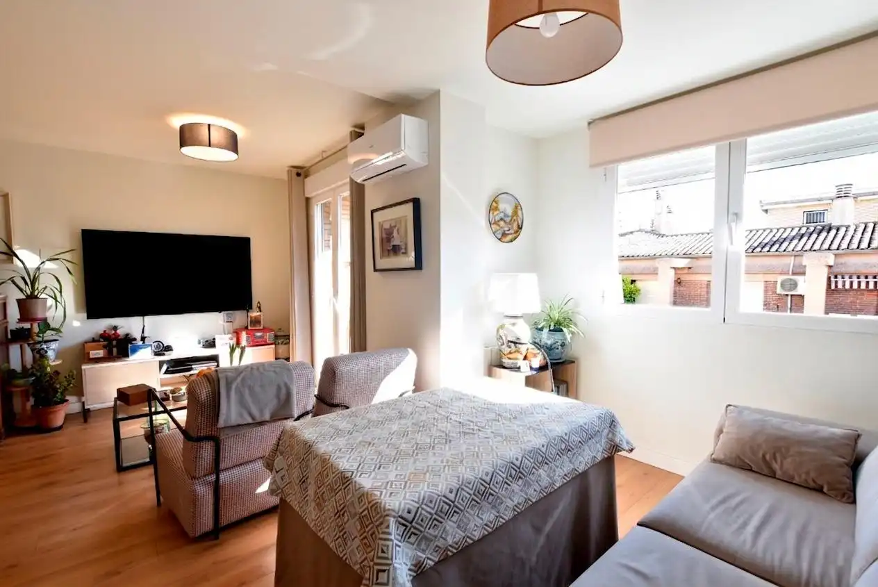 Wohnzimmer von Wohnung zur Miete in Granada mit Klimaanlage, Heizung und Terrasse