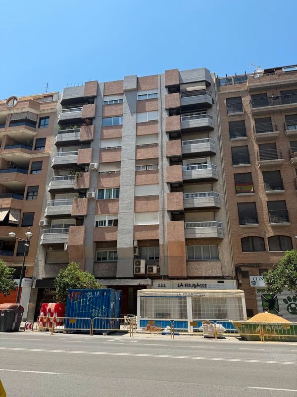 Vista exterior de Apartament en venda en  Valencia Capital amb Aire condicionat, Moblat i Rentadora