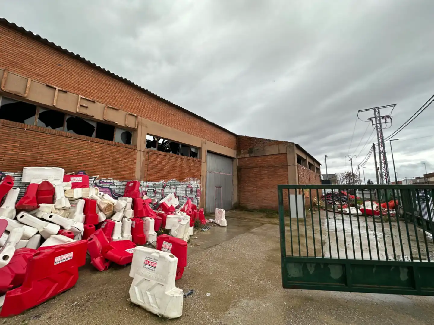 Vista exterior de Nave industrial en venta en Valladolid Capital