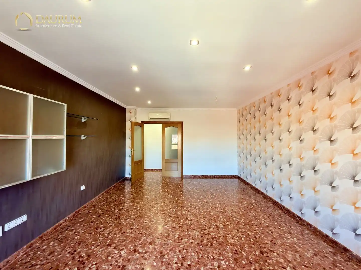 Flat with lift for sale in Bernat Guinovart, imagen 2