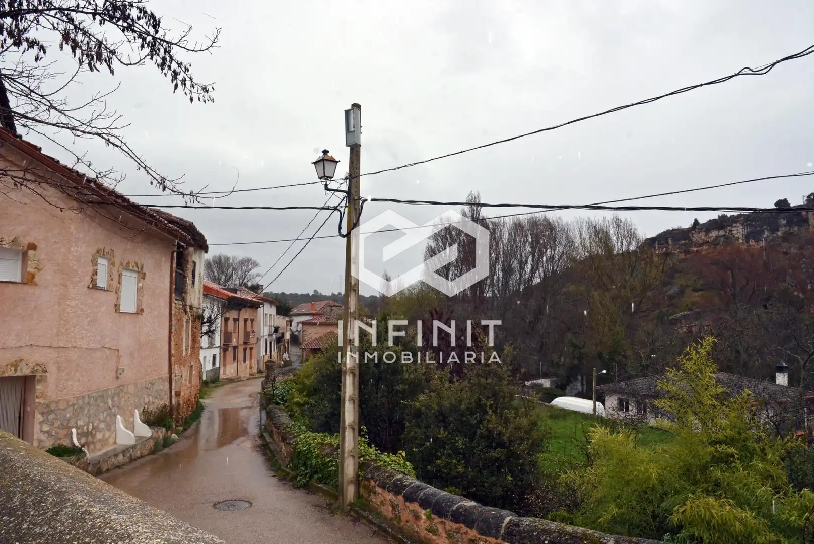 Vista exterior de Casa o chalet en venta en Cifuentes con Terraza