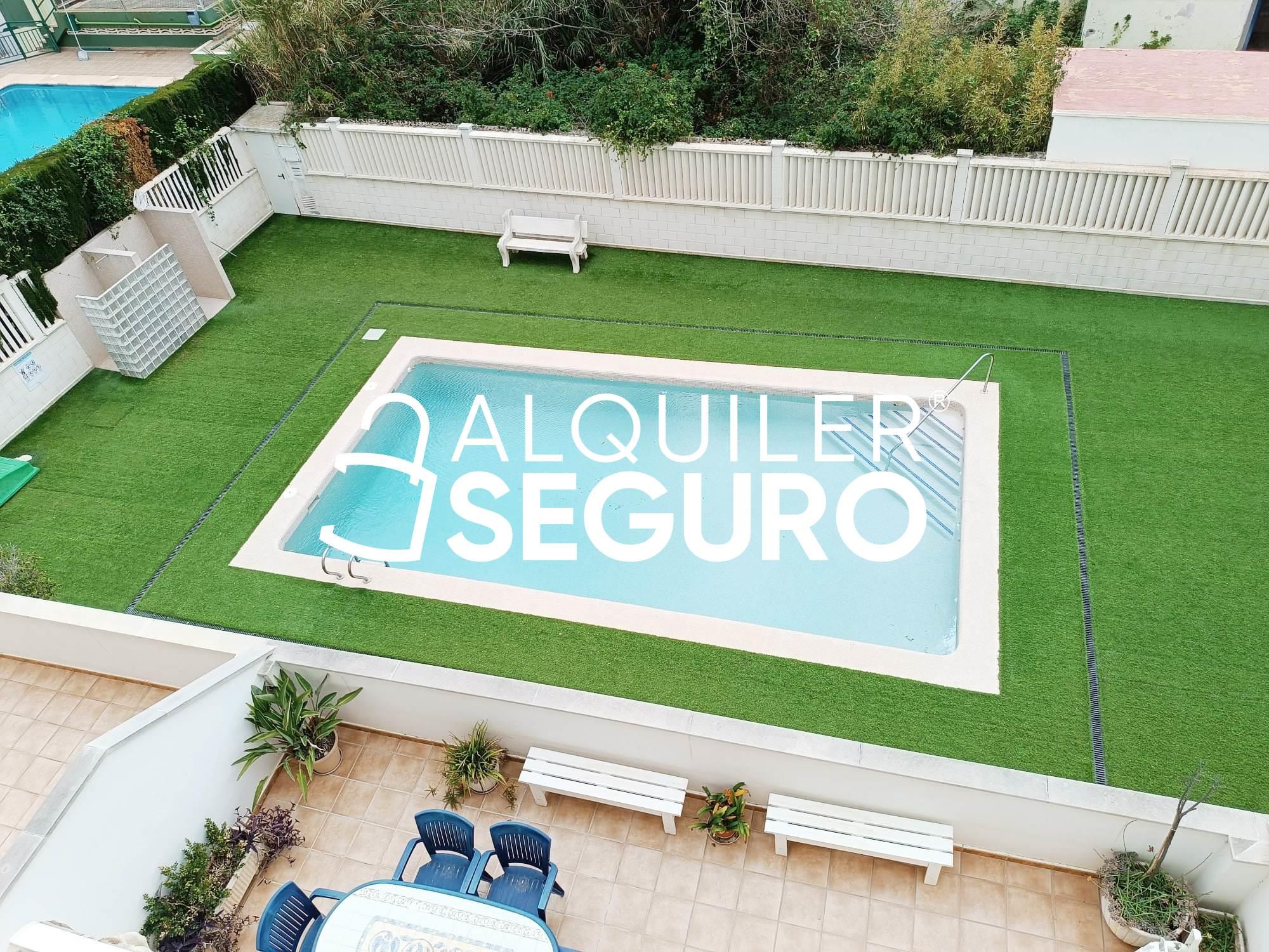 Piscina de Pis de lloguer en Gandia amb Aire condicionat, Terrassa i Piscina
