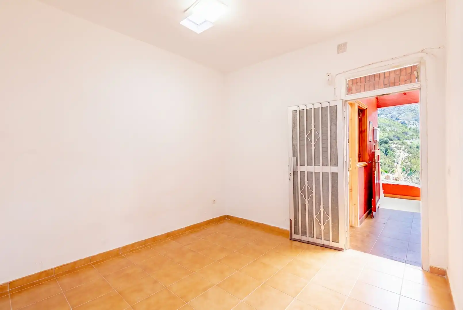 Casa adosada en venta en Vallehermoso con Terraza, Amueblado y Horno