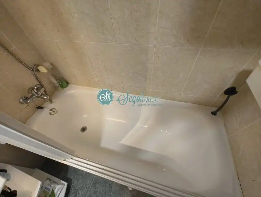 Baño de Piso en venta en Torrecaballeros con Calefacción, Terraza y Amueblado