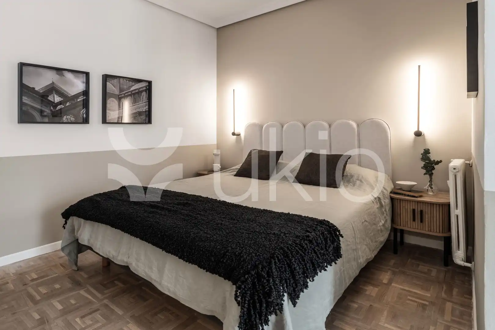 Dormitori de Apartament de lloguer en Madrid amb Aire condicionat, Calefacció i Moblat