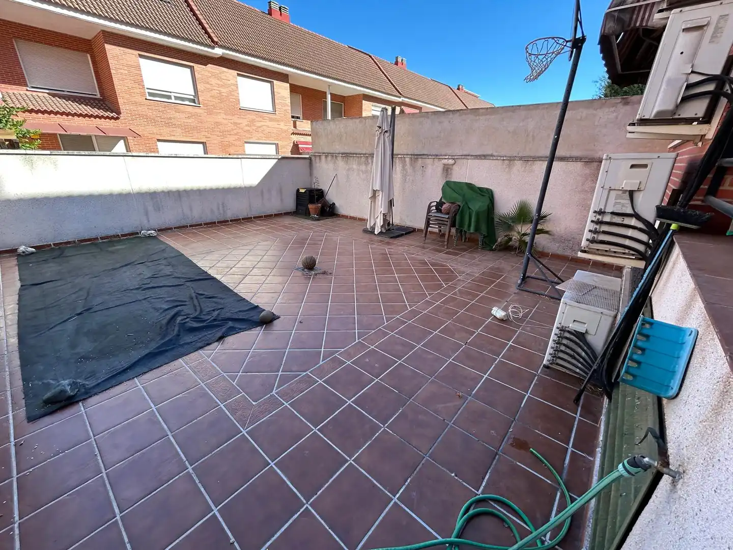 Terrassa de Casa adosada en venda en Ciudad Real amb Aire condicionat, Calefacció i Jardí privat