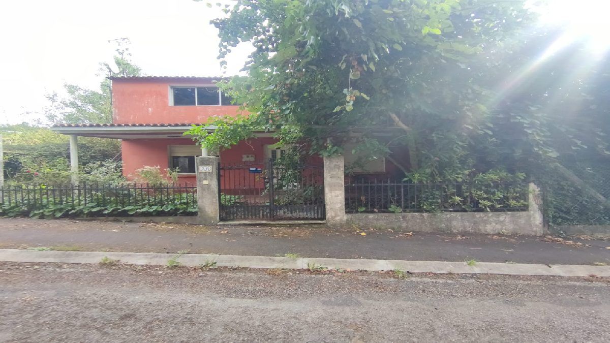 Vista exterior de Casa o xalet en venda en O Pino 